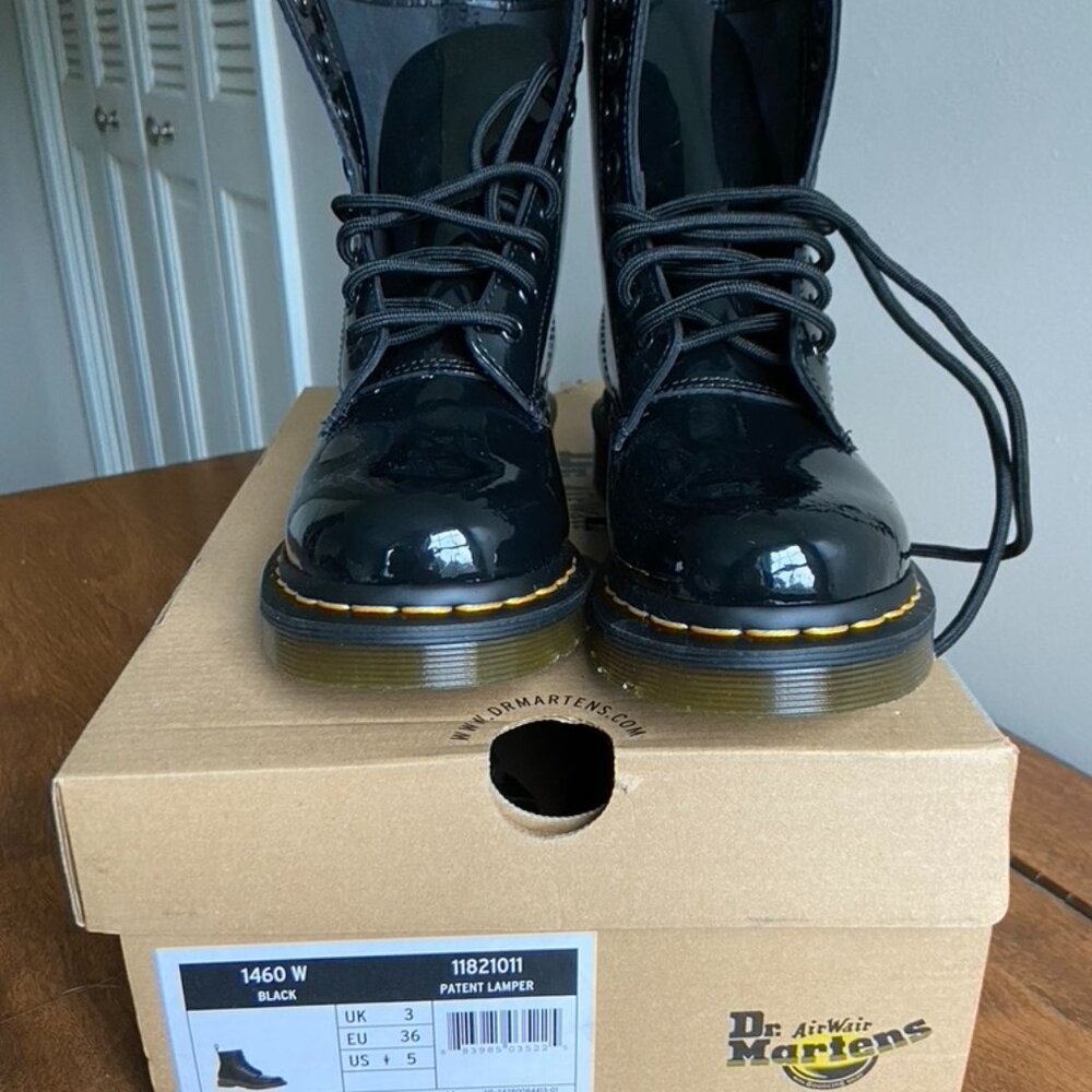 NIB Doc Martens 1460 Patent Lamper black size 5